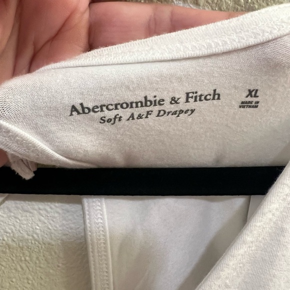 NWT Abercrombie & Fitch White Soft Drapey Bodysuit XL - Picture 2 of 4